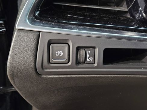 Used 2024 Cadillac XT6 Premium Luxury image 27