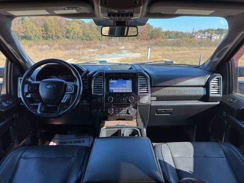 Used 2017 Ford F250 Lariat w/ Lariat Ultimate Package image 28