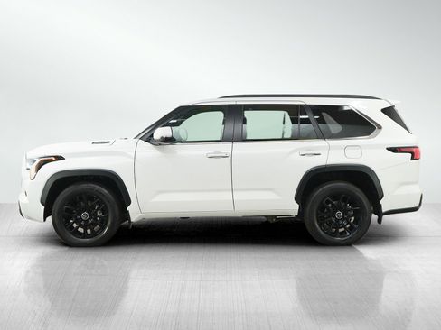 Used 2025 Toyota Sequoia SR5 w/ SR5 Premium Package AWD/4WD image 2