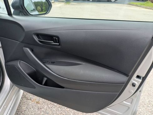 Used 2024 Toyota Corolla LE FWD image 29