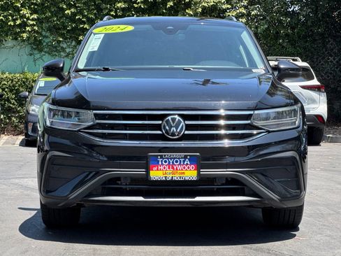 Used 2024 Volkswagen Tiguan SE AWD/4WD image 9