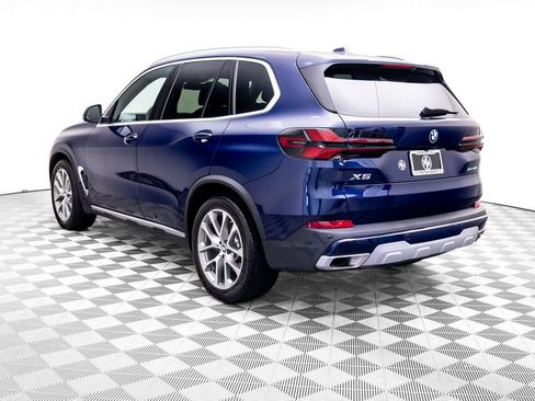 Used 2024 BMW X5 xDrive40i w/ Premium Package AWD/4WD image 3
