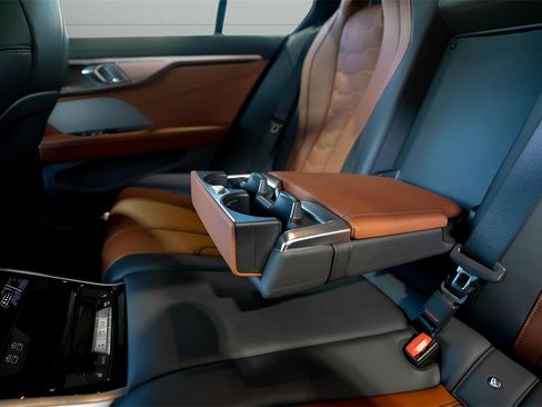 Used 2023 BMW ALPINA B8 xDrive Gran Coupe image 35