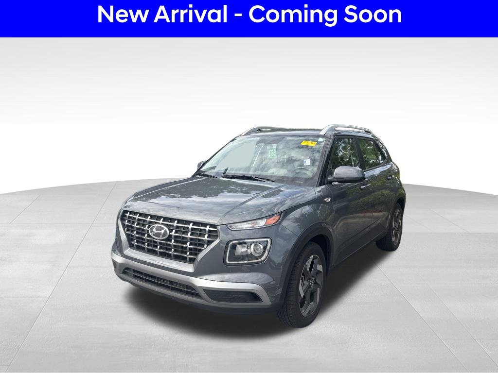 Used 2025 Hyundai Venue SEL FWD image 1