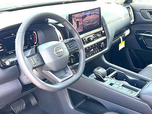 New 2026 Nissan Pathfinder Platinum w/ Cargo Package FWD image 9