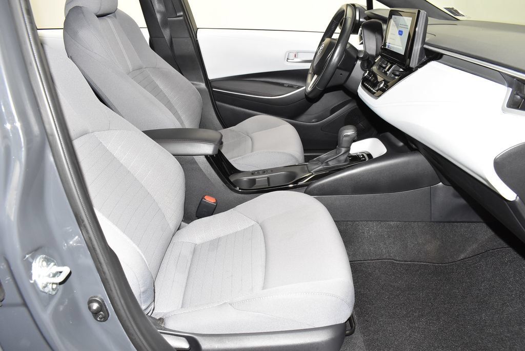 Used 2025 Toyota Corolla SE FWD image 21