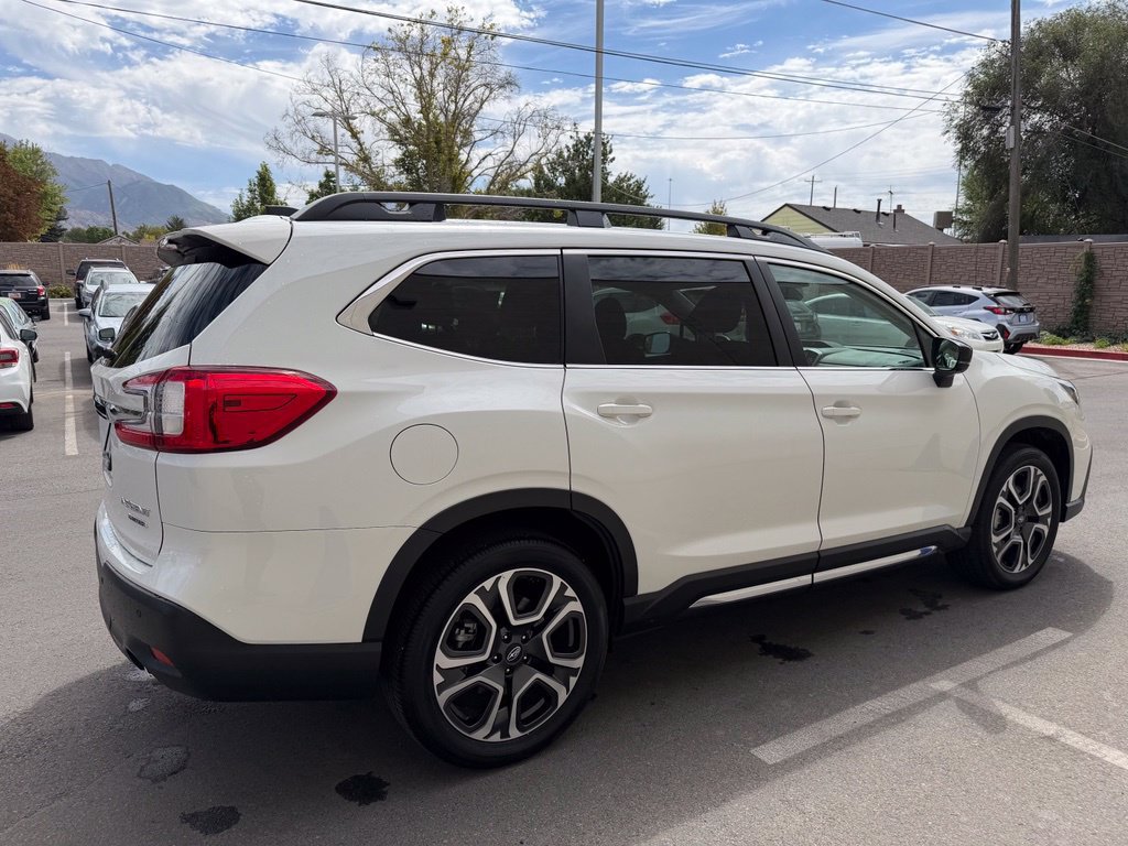 Used 2026 Subaru Ascent Limited AWD/4WD image 3