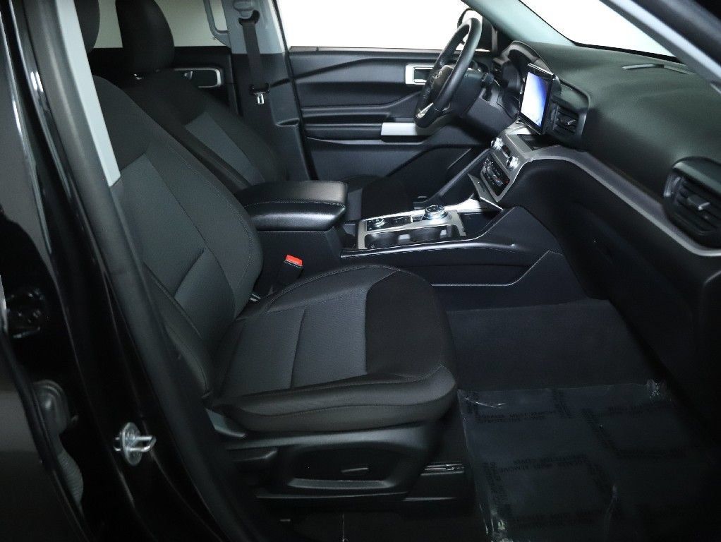 Used 2022 Ford Explorer XLT AWD/4WD image 34