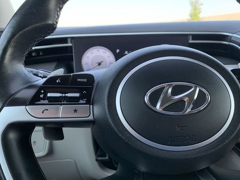 Used 2024 Hyundai Tucson Limited image 17