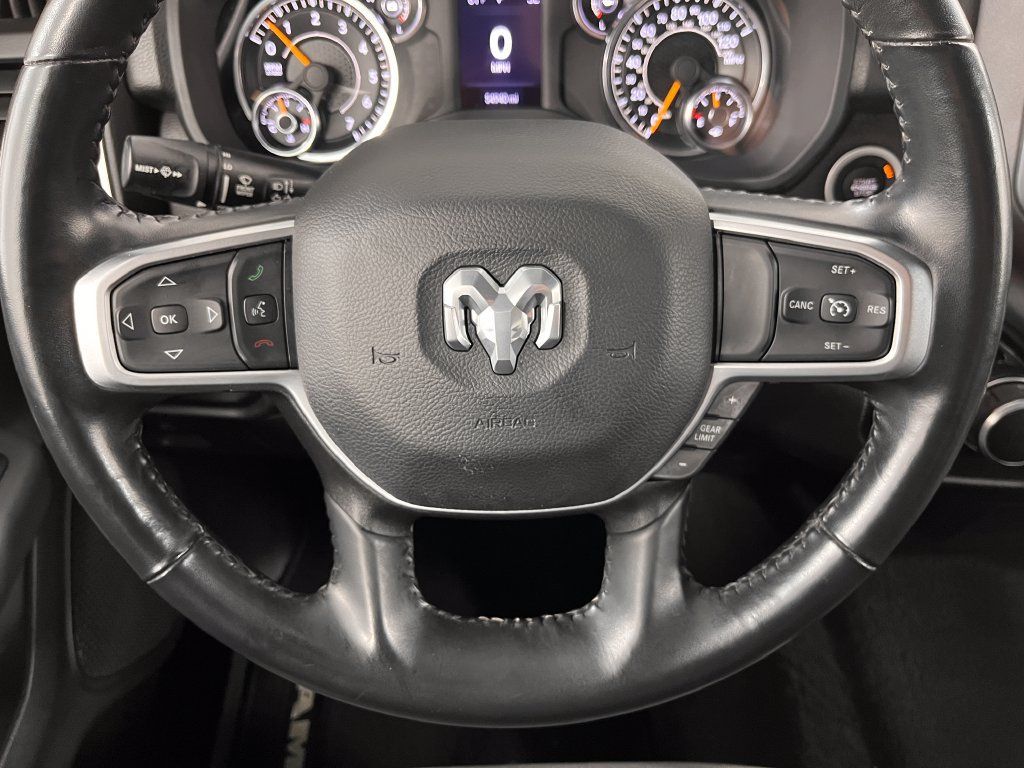 Used 2022 RAM 1500 Big Horn AWD/4WD image 3