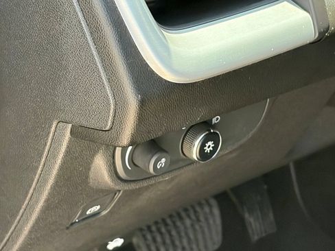 Used 2022 GMC Terrain SLE w/ Driver Convenience Package FWD image 7