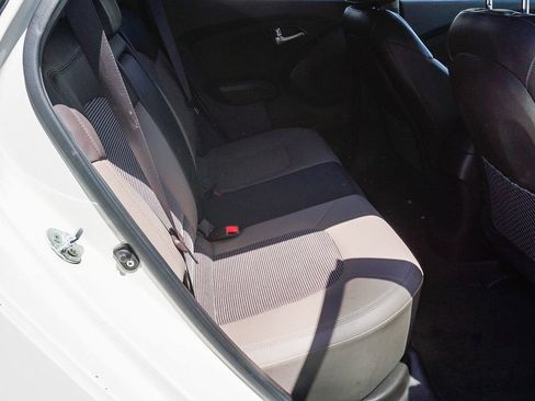 Used 2012 Hyundai Tucson GLS image 14