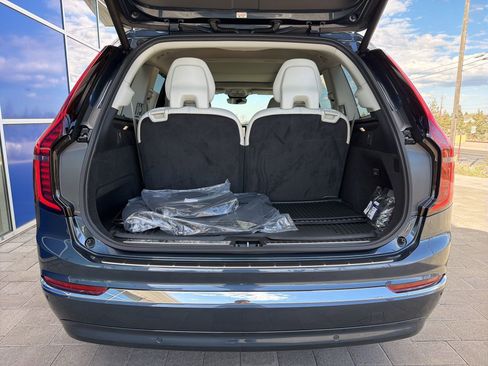 New 2026 Volvo XC90 T8 Ultra w/ Protection Package Premier AWD/4WD image 9