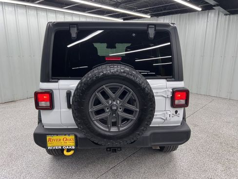 Used 2024 Jeep Wrangler Sport S image 5