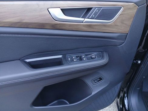 New 2026 Volkswagen Atlas SE FWD image 11