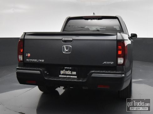Used 2017 Honda Ridgeline RTS image 6