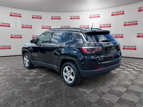 Used 2024 Jeep Compass Latitude AWD/4WD image 7