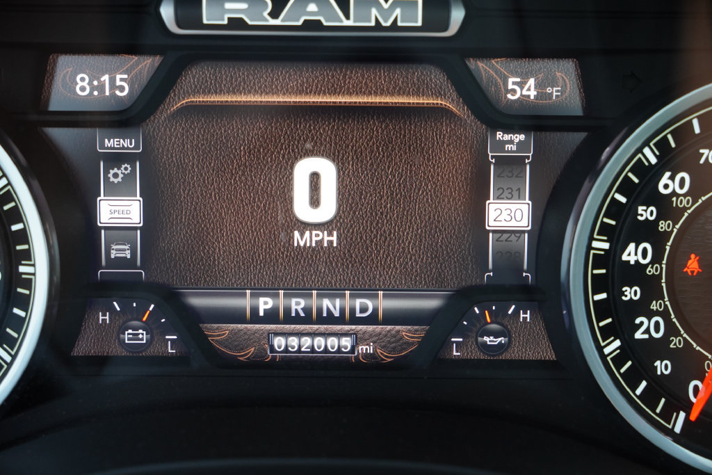 Used 2024 RAM 1500 Laramie AWD/4WD image 9