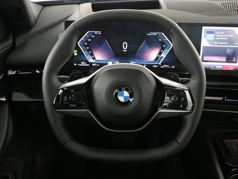 Used 2025 BMW 530i xDrive w/ Premium Package image 22