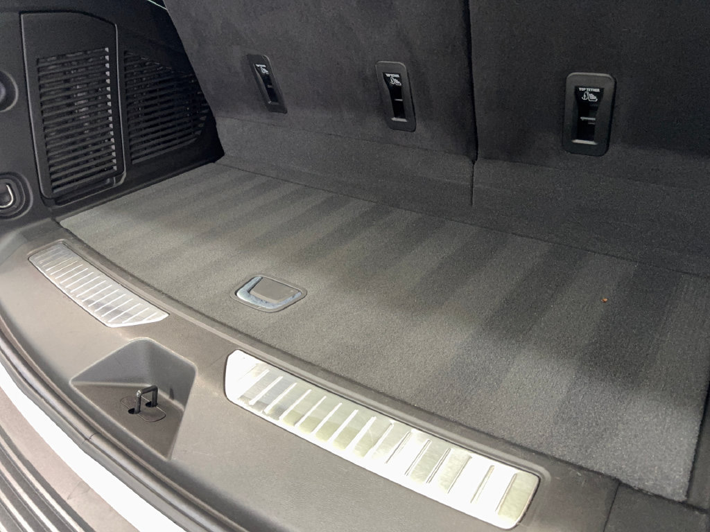 Used 2024 GMC Yukon Denali RWD image 90