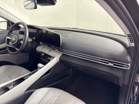 New 2026 Hyundai Elantra Limited image 13