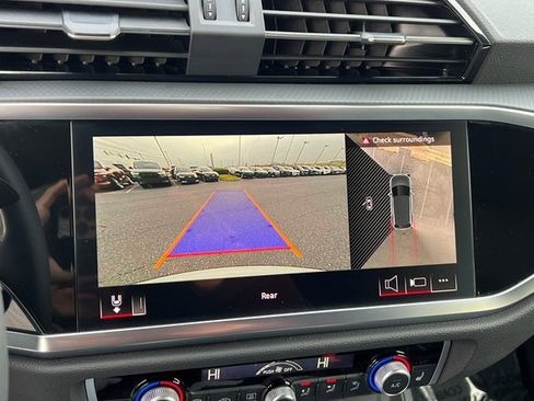 Certified 2025 Audi Q3 2.0T Premium Plus w/ Premium Plus Package image 30