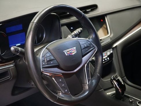 Used 2023 Cadillac XT5 Premium Luxury image 12