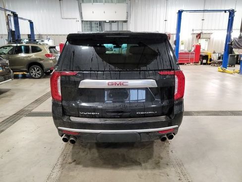 Used 2022 GMC Yukon XL Denali AWD/4WD image 6