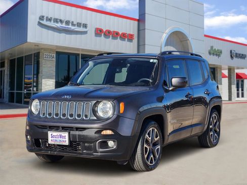 Used 2018 Jeep Renegade Latitude image 2
