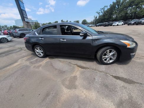 Used 2014 Nissan Altima 2.5 SL w/ Technology Package FWD image 18