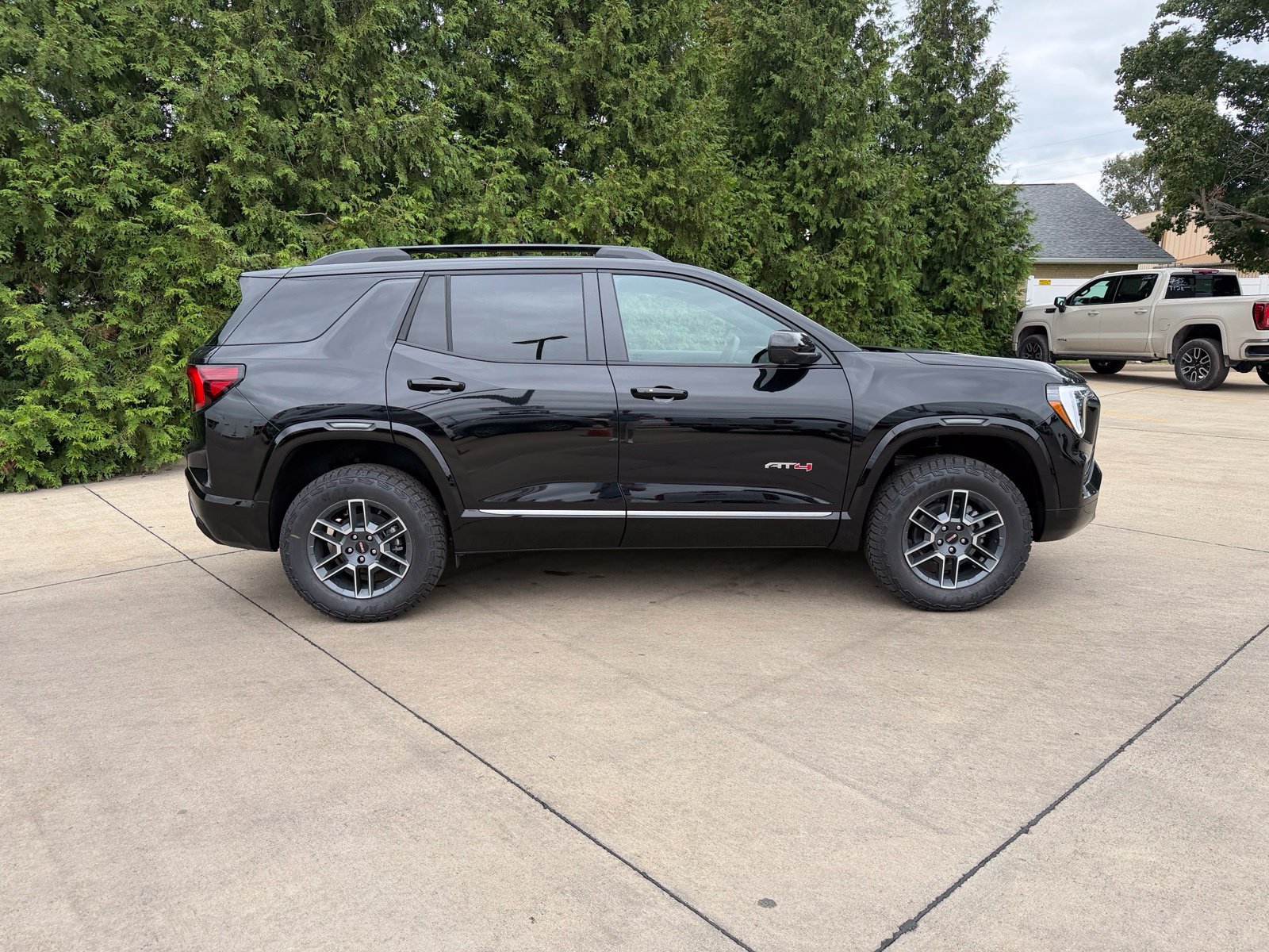 New 2027 GMC Terrain AT4 w/ Convenience Package III AWD/4WD image 12