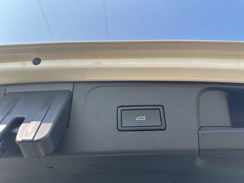 New 2026 Volkswagen Atlas Peak Edition image 33