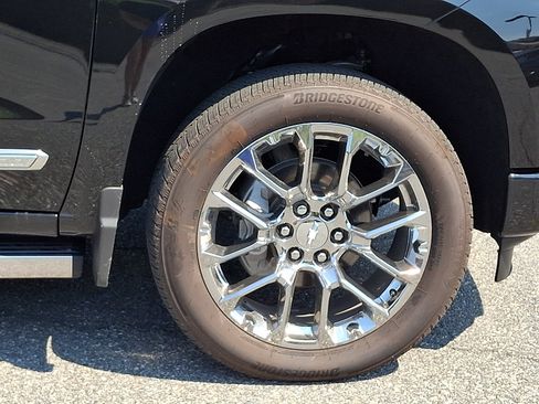 Certified 2026 Chevrolet Silverado 1500 High Country AWD/4WD image 8