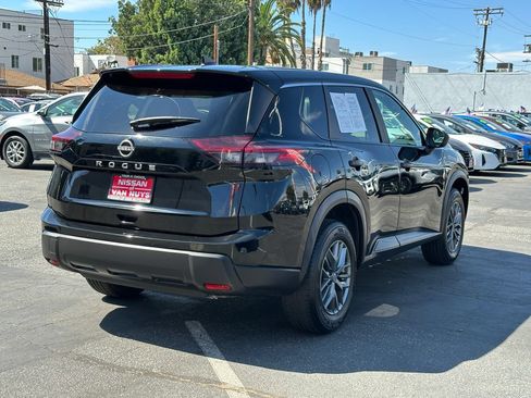 Used 2024 Nissan Rogue S FWD image 7