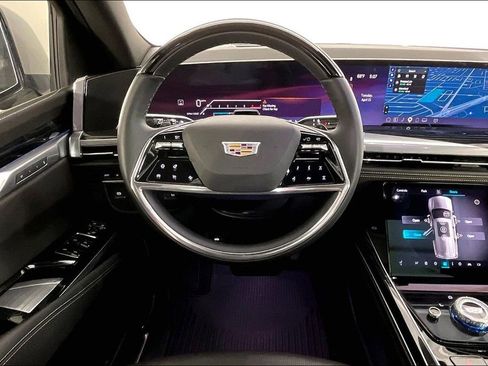 Used 2025 Cadillac Escalade Sport w/ Touring Package AWD/4WD image 6