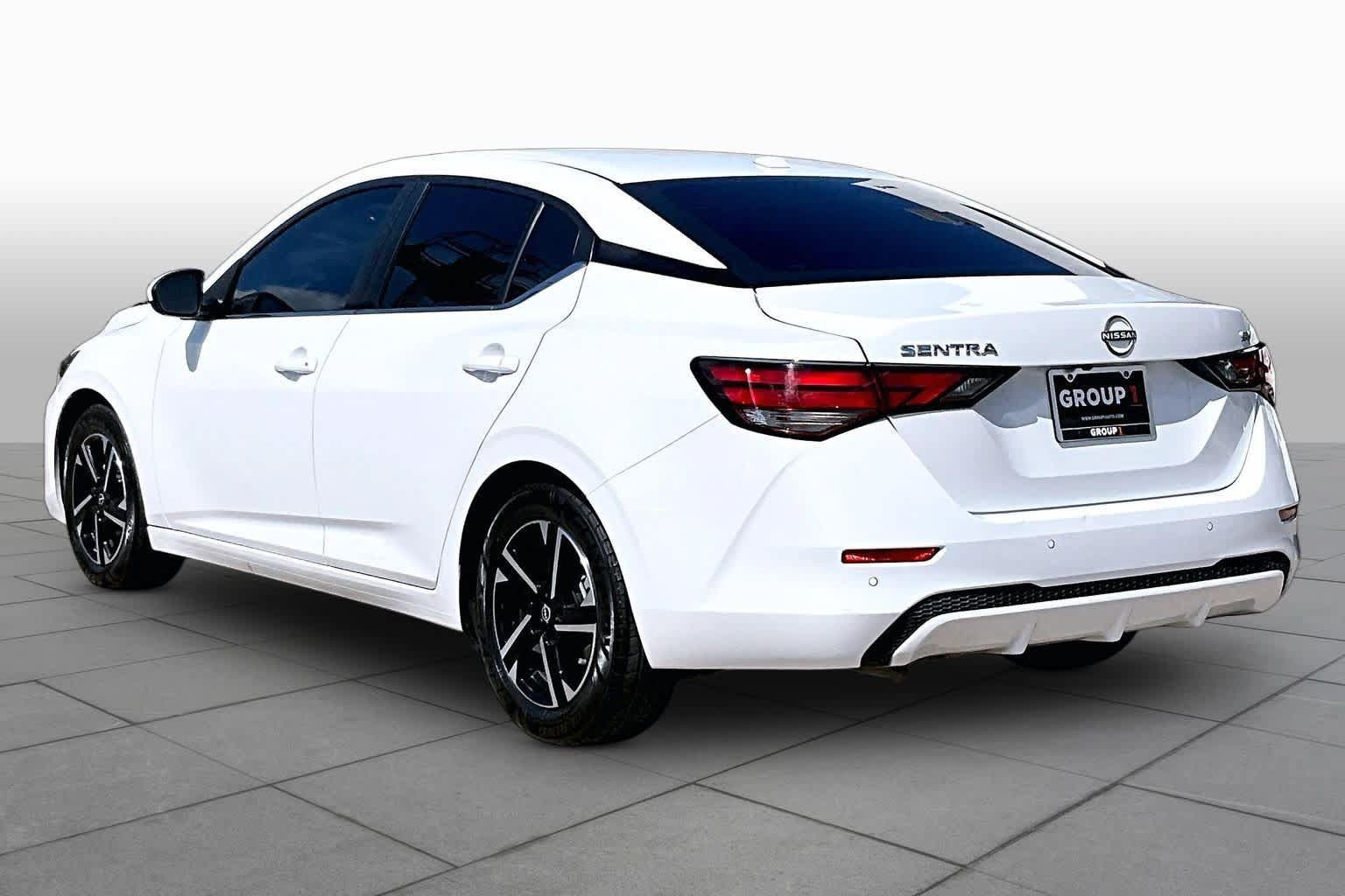 Used 2024 Nissan Sentra SV FWD image 12