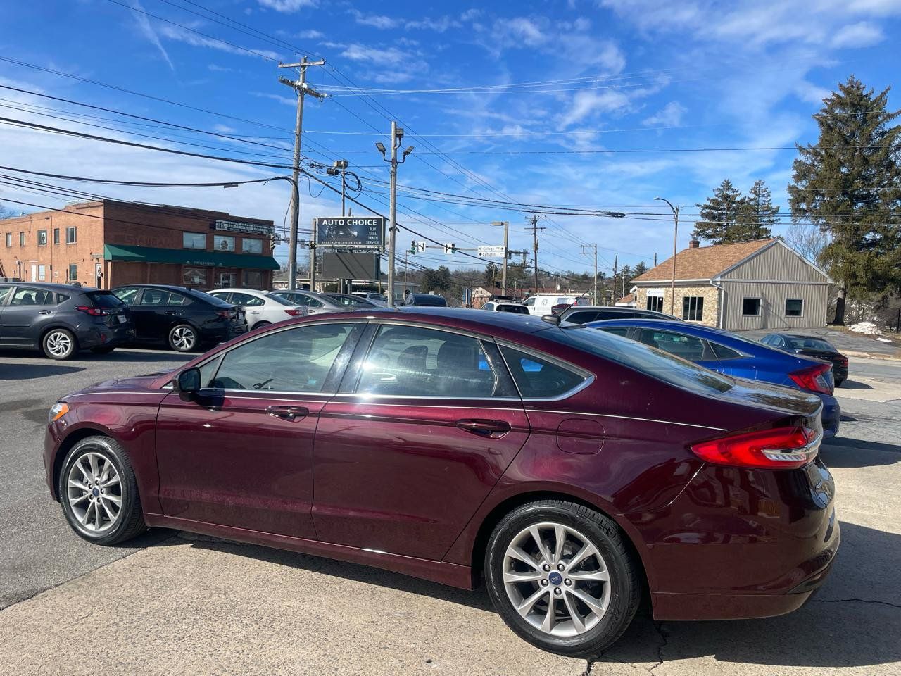 Used 2017 Ford Fusion SE w/ Fusion SE Technology Package FWD image 10
