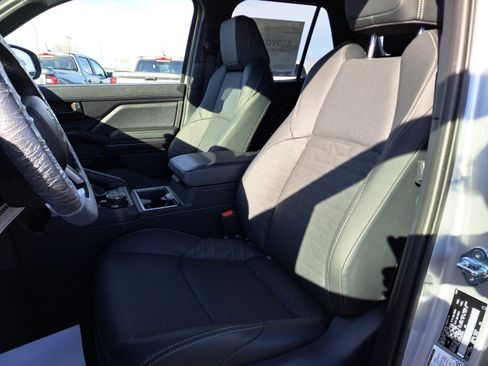 New 2025 Toyota 4Runner 4WD image 18