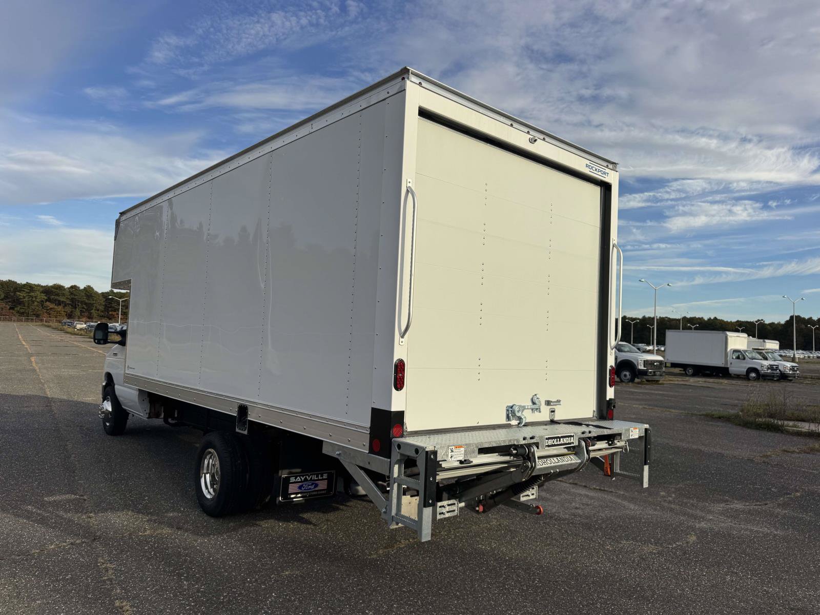 New 2027 Ford E-450 and Econoline 450 Super Duty w/ Power Equipment Group RWD image 5