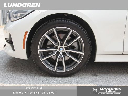 Used 2022 BMW 330i xDrive 330i xDrive w/ Premium Package image 40