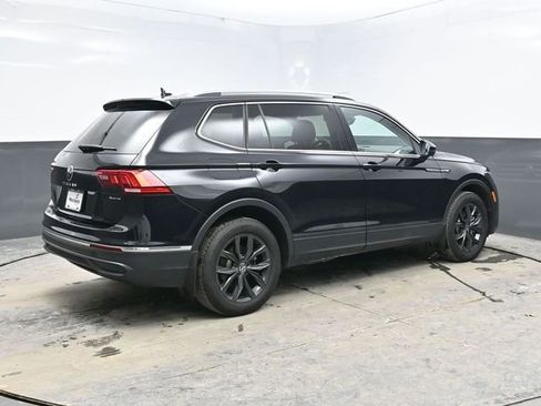 Used 2024 Volkswagen Tiguan SE image 7