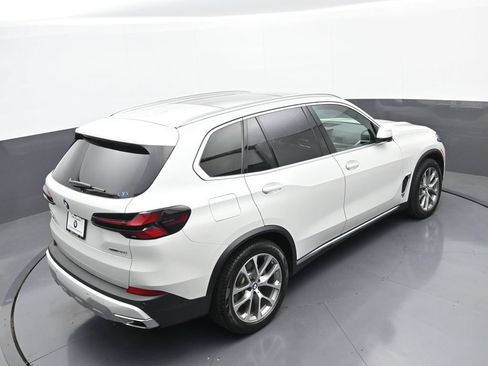 Used 2024 BMW X5 xDrive40i w/ Premium Package AWD/4WD image 36