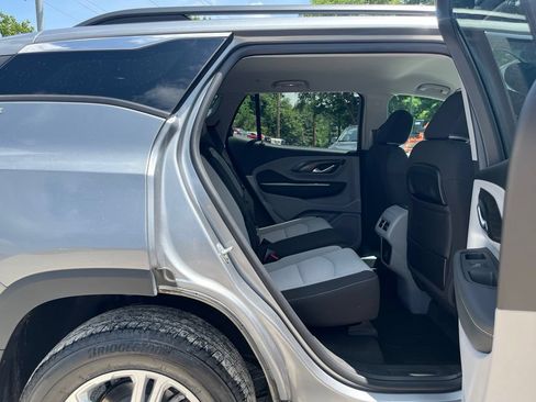 Used 2024 GMC Terrain SLE w/ Driver Convenience Package AWD/4WD image 31