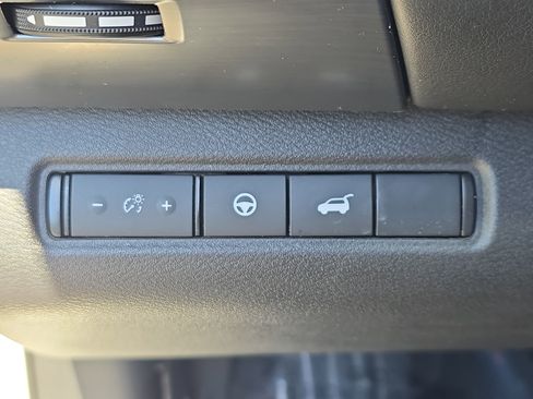 Certified 2023 Nissan Pathfinder SL w/ SL Premium Package FWD image 25