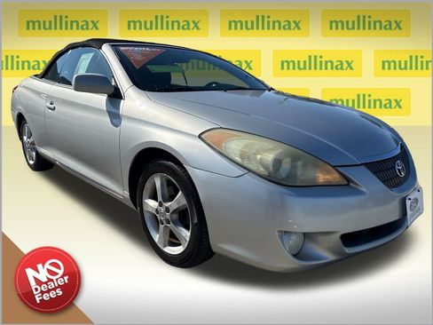 Used 2005 Toyota Solara SE image 1