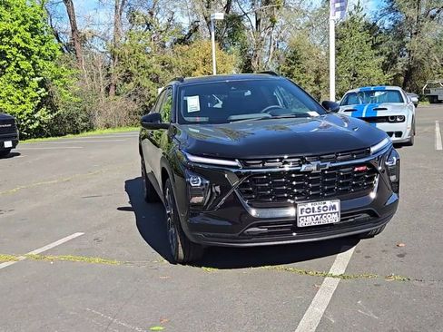 New 2026 Chevrolet Trax RS image 4
