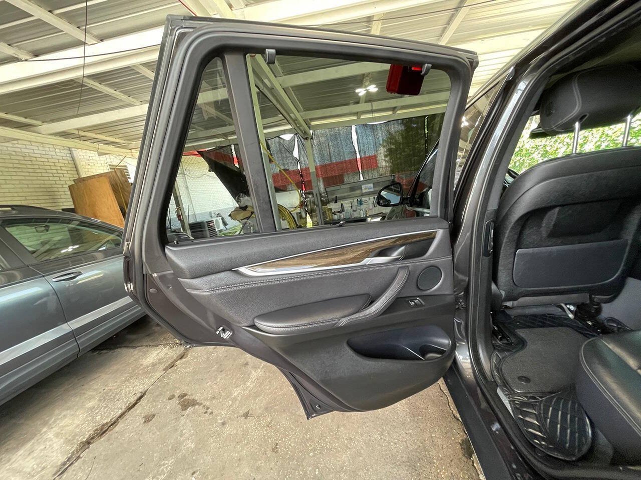 Used 2018 BMW X5 xDrive35i w/ Driving Assistance Package AWD/4WD image 11