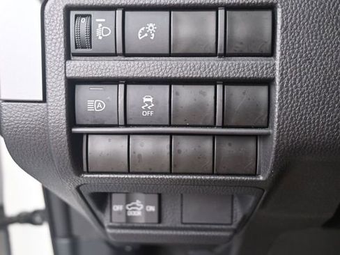 Used 2024 Toyota Tacoma SR5 AWD/4WD image 15