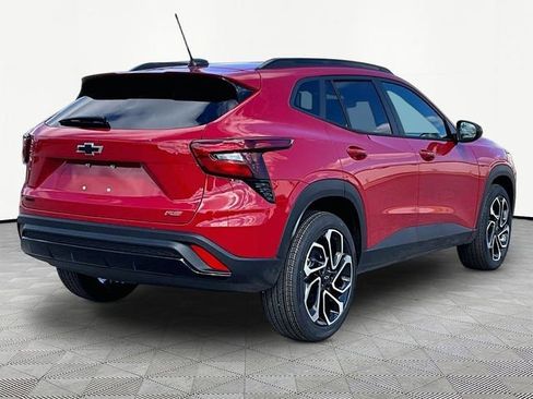 New 2026 Chevrolet Trax RS w/ Sunroof Package FWD image 6