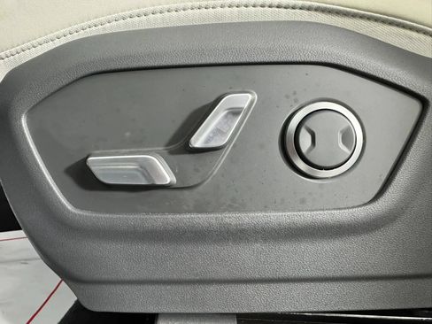 Used 2025 Hyundai Santa Fe SEL AWD/4WD image 34